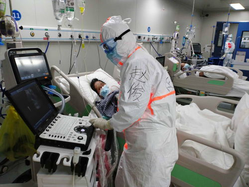 视频疯传!精神病人从医院翻墙出逃