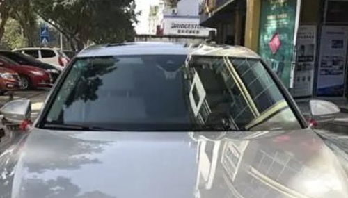 中型汽车侧边玻璃多少钱 中型汽车侧边玻璃多少钱