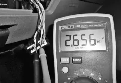 正常汽车的电压是多少 正常汽车的电压是多少