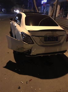 撞了汽车后盖赔偿多少 撞了汽车后盖赔偿多少