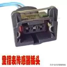 汽车电压器电压多少伏 汽车电压器电压多少伏