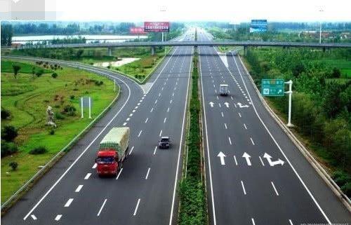 汽车多少跑高速