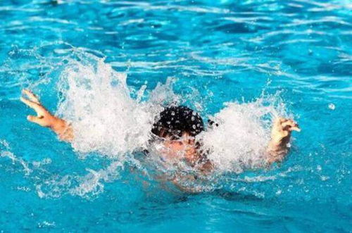 白鹿一拖三\拯救\3位落水男士 白鹿一拖三\拯救\3位落水男士