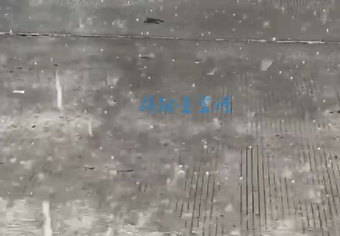北京白天超30℃晚间为何下冰雹