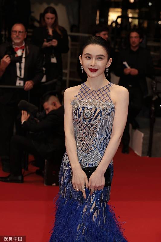 曝赵樱子戛纳红毯被请走
