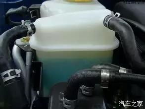 汽车防冻液会不会加多少(汽车防冻液加多少才合适？详解防冻液的添加与注意事项)