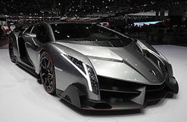 一台汽车值多少钱英文(The Value of a Car:An Examination of Factors Affecting Car Prices)