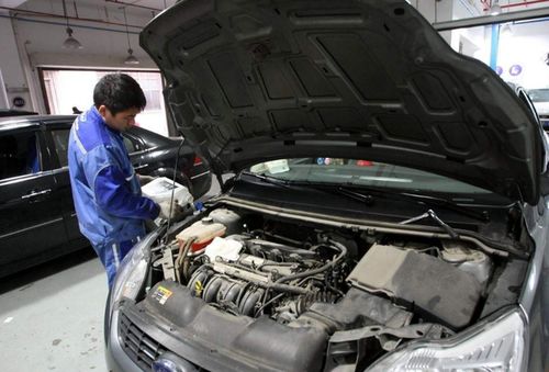 汽车引擎盖全白多少钱(汽车引擎盖全白价格解析) 汽车引擎盖全白多少钱(汽车引擎盖全白价格解析)