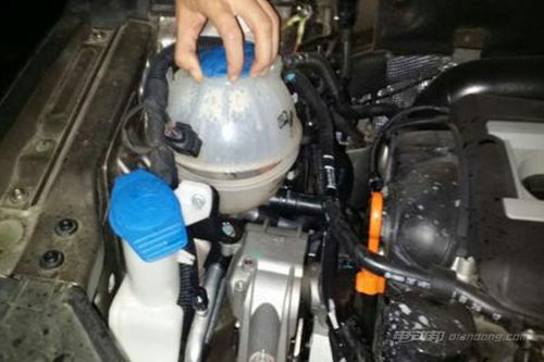怎样让汽车冷却液加多少(如何正确添加汽车冷却液及其适量控制) 怎样让汽车冷却液加多少(如何正确添加汽车冷却液及其适量控制)