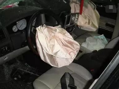 汽车气囊换一个多少钱(汽车安全气囊更换费用详解,价格因素与考量) 汽车气囊换一个多少钱(汽车安全气囊更换费用详解,价格因素与考量)