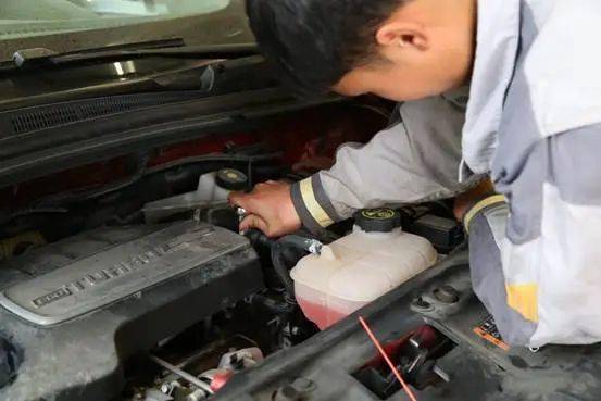 国庆汽车烧离合片多少钱(国庆期间汽车烧离合片维修费用解析) 国庆汽车烧离合片多少钱(国庆期间汽车烧离合片维修费用解析)