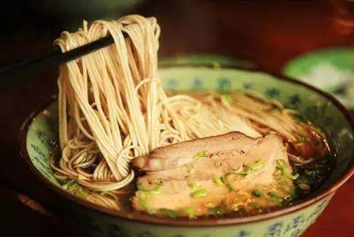 上海一面馆一碗面1588 收10%服务费(上海独特面馆,一碗面价值1588元,收取10%服务费的高端美食体验) 上海一面馆一碗面1588 收10%服务费(上海独特面馆,一碗面价值1588元,收取10%服务费的高端美食体验)